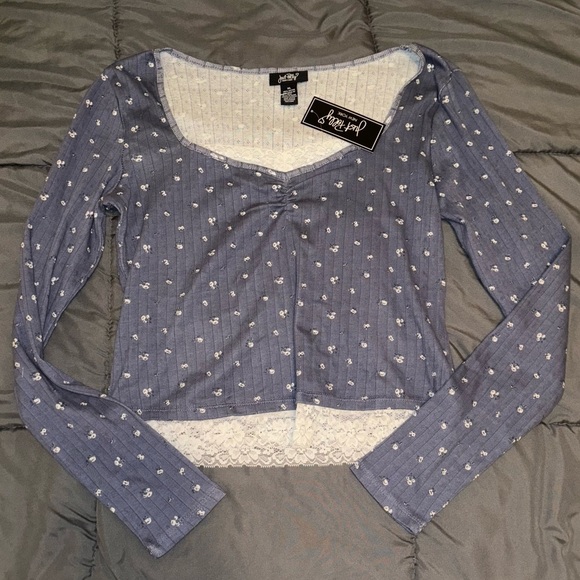 Floral Lace Long Sleeve - Picture 1 of 3